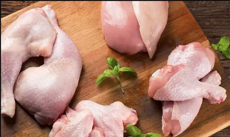 So sánh thịt gà tây và gà ta, loại nào nhiều protein hơn?